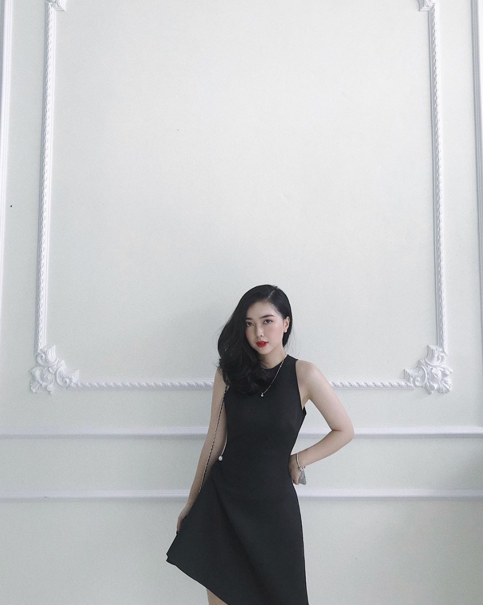 Hà Trang hiện là một trong những cô gái nổi bật trong dàn WAGs Việt. Trên trang cá nhân, hot girl sở hữu hơn 66.000 lượt theo dõi.