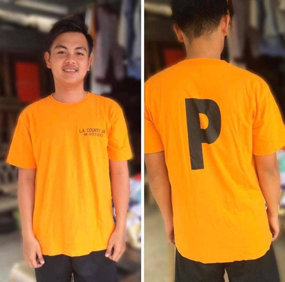 Trùm cuối: đi tù về còn thừa trang phục phạm nhân nên gửi đến từ thiện luôn.