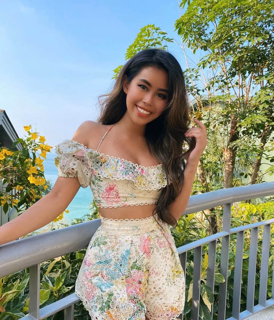 Trên mạng xã hội, Tiên Nguyễn thường xuyên đăng tải hình ảnh đi du lịch, trải nghiệm các dịch vụ 5 sao. Cô có hơn 138 nghìn lượt theo dõi.