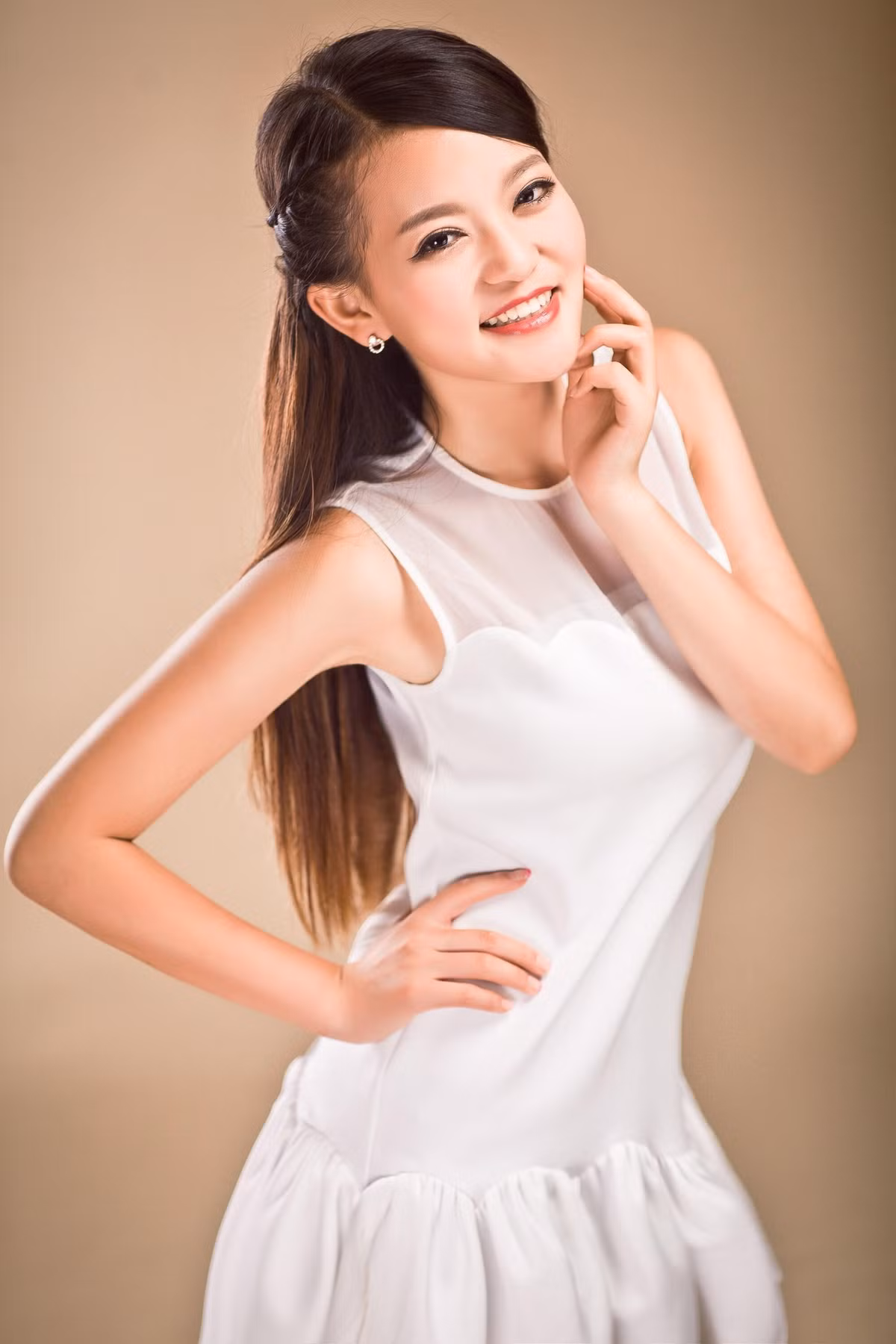 Xem thêm hình ảnh khác của Châu Vi.