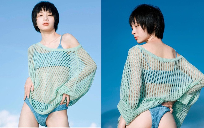 Ròm (tên thật Nguyễn Thị Sen, sinh năm 2000) là mẫu ảnh mới nổi nhờ nhan sắc, thần thái được nhận xét giống diễn viên TVB. Trong loạt ảnh mới nhất trên trang cá nhân, hot girl 2K khoe vóc dáng mảnh mai trong bộ đồ bikini màu sắc nhã nhặn, tôn lên làn da trắng.