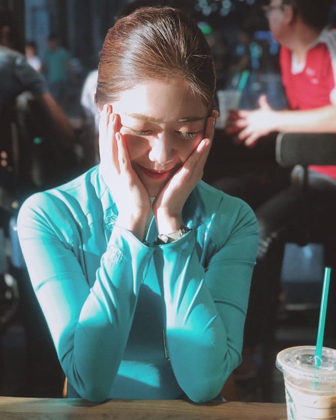 Được biết, Nam Phương là cựu sinh viên ĐH Bách Khoa và từng có một thời gian làm kiến trúc sư trước khi bén duyên với nghề tiếp viên hàng không.