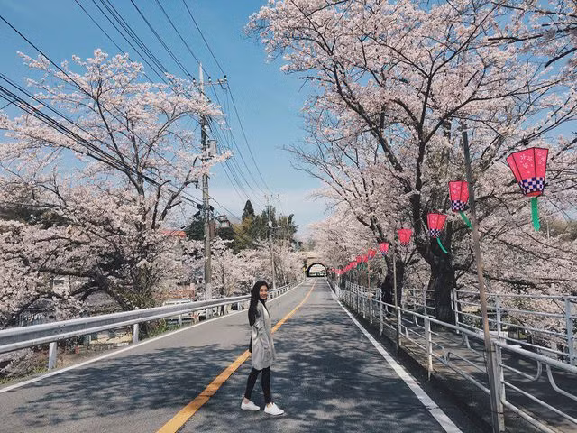 Được nhiều người yêu mến cô nàng luôn xem đó là nguồn động lực, từ đó cố gắng trau chuốt hình ảnh của mình và hoàn thiện bản thân hơn