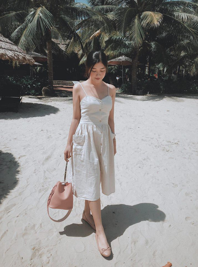 Công việc không chỉ giúp 9X Đà Nẵng có nhiều trải nghiệm thú vị mà còn giúp cô nàng tìm được tình yêu. Bạn trai của Nam Phương cũng là tiếp viên hàng không và cặp đôi này đã "phải lòng" nhau khi đi quay một clip hướng dẫn an toàn bay cho hãng.