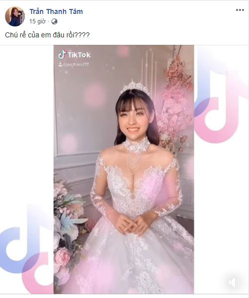 Thậm chí cô nàng còn quay lại một đoạn clip Tik Tok mặc váy cưới rất xinh đẹp và lộng lẫy.