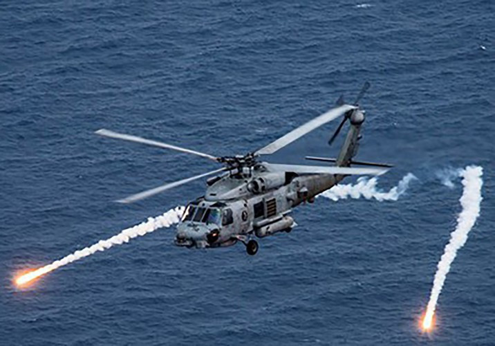 MH-60R là phiên bản thiết kế đặc biệt dùng trên tàu chiến từ trực thăng vận tải đa dụng UH-60 Black Hawk.