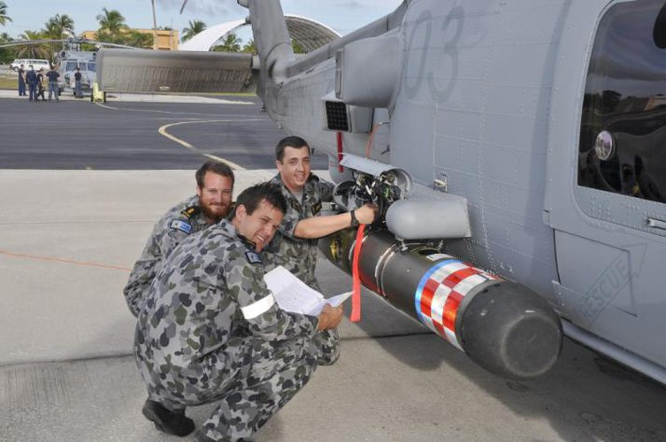 Mk-54 được tạo ra bằng sự kết hợp của hệ thống dẫn hướng và đầu đạn của ngư lôi hạng nhẹ MK-50 với hệ thống đẩy của ngư lôi hạng nặng Mk-46. Điều này tạo nên một sức mạnh đáng sợ.