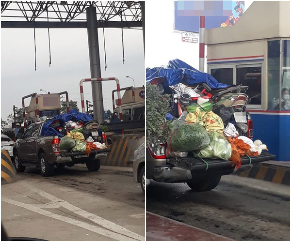 Rau củ, gạo bánh nhiều đến nỗi một chiếc xe bán tải cũng không chở hết là đủ hiểu bị bố mẹ đấm đút cho để mang theo đây mà.
