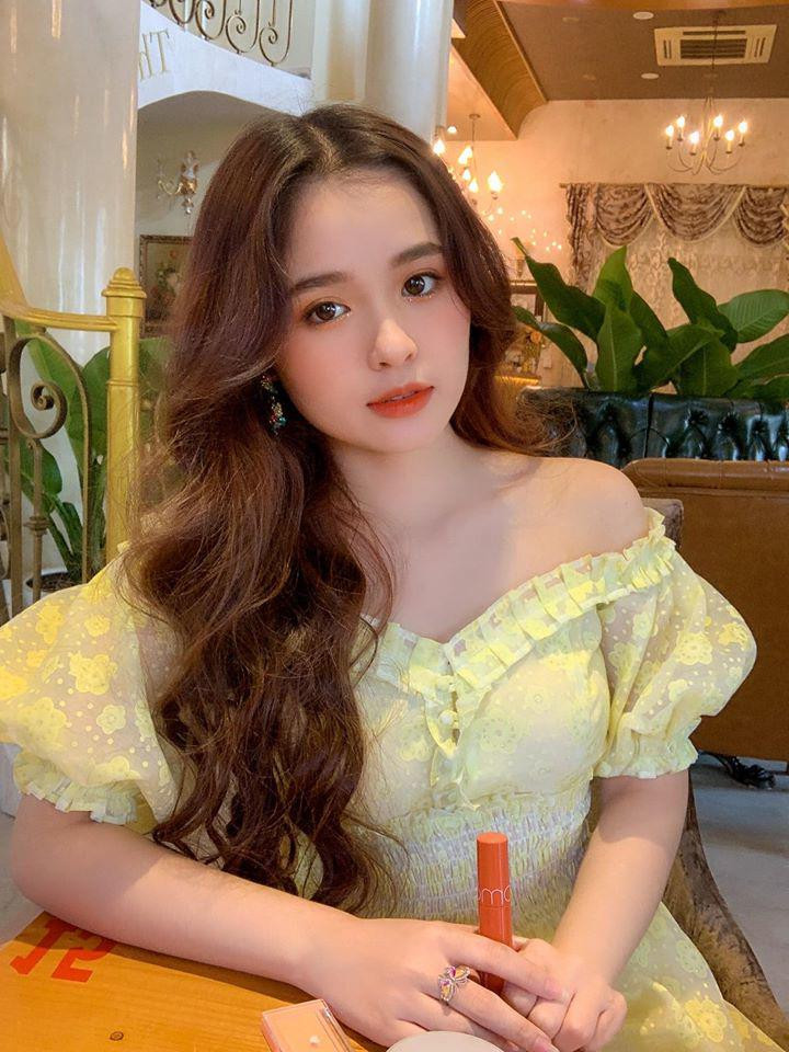 Đến nay, bộ phim đã công chiếu được hơn 10 năm, cô bé Ngọc Yến đáng yêu trong ký ức của nhiều người giờ cũng đã khôn lớn, trở thành thiếu nữ 18 tuổi xinh đẹp. So mới hình ảnh mũm mĩm trong quá khứ, có thể thấy Anh Thư đã có một quá trình dậy thì rất thành công. Cô nàng trổ mã rực rỡ với ngoại hình gợi cảm, nữ tính và tràn đầy sức sống làm dân mạng không tiếc lời khen ngợi.