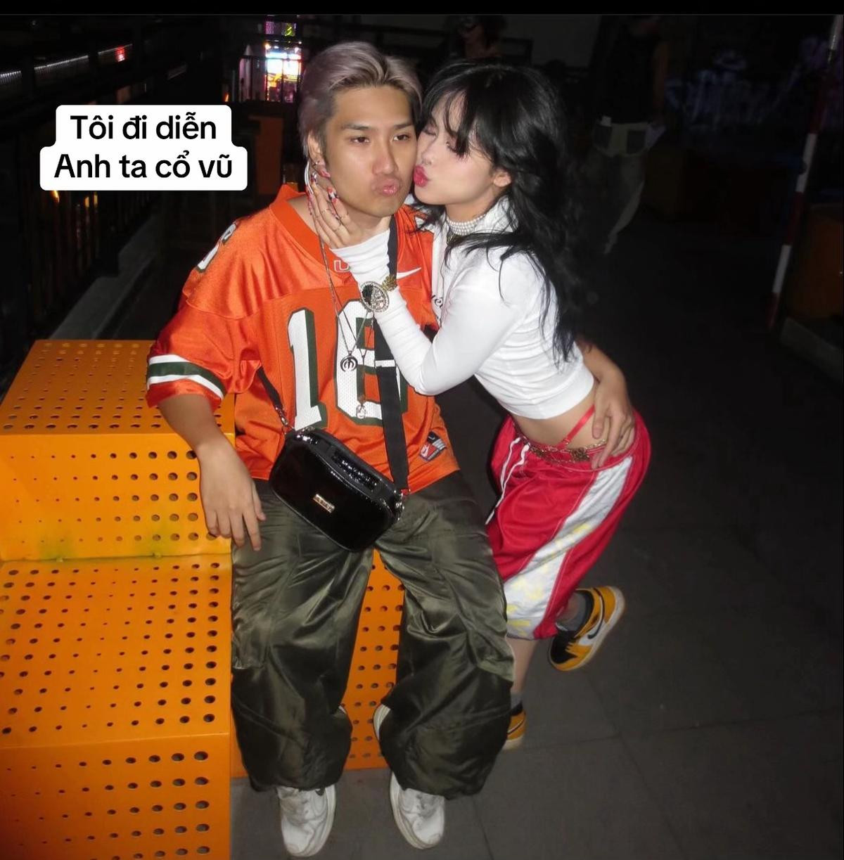 Trên MXH, cả hai thường xuyên khoe ảnh tình tứ, đồng hành cùng nhau trong mọi sự kiện, sân khấu âm nhạc.