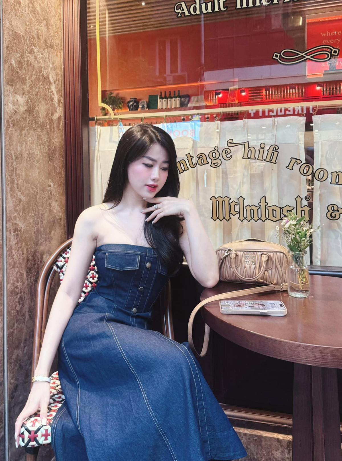 Ngọc Mai vốn yêu thích bóng đá từ nhỏ và rất ngưỡng mộ những anh chị BTV, phóng viên thể thao, vì vậy cô nàng đã ước mơ trở thành một người dẫn chương trình thể thao từ lâu.