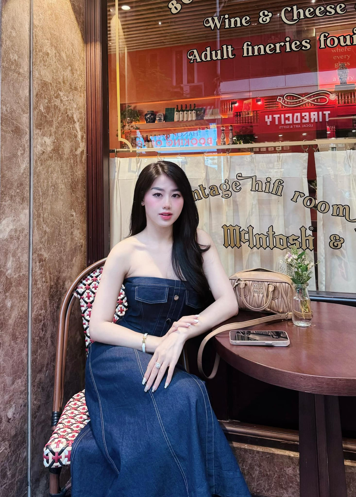 Rời khỏi chương trình, cô nàng gắn bó với công việc làm MC thể thao cho VTV. Nhiều năm nay, cô là gương mặt quen thuộc trong các bản tin: 360 độ thể thao, Nhịp đập thể thao, VTV Sport News…