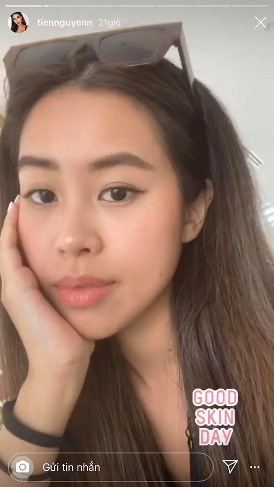 Từ những hình ảnh cô nàng chia sẻ có thể thấy rich kid Tiên Nguyễn và gia đình đang có những giây phút vui vẻ, gần gũi bên nhau.