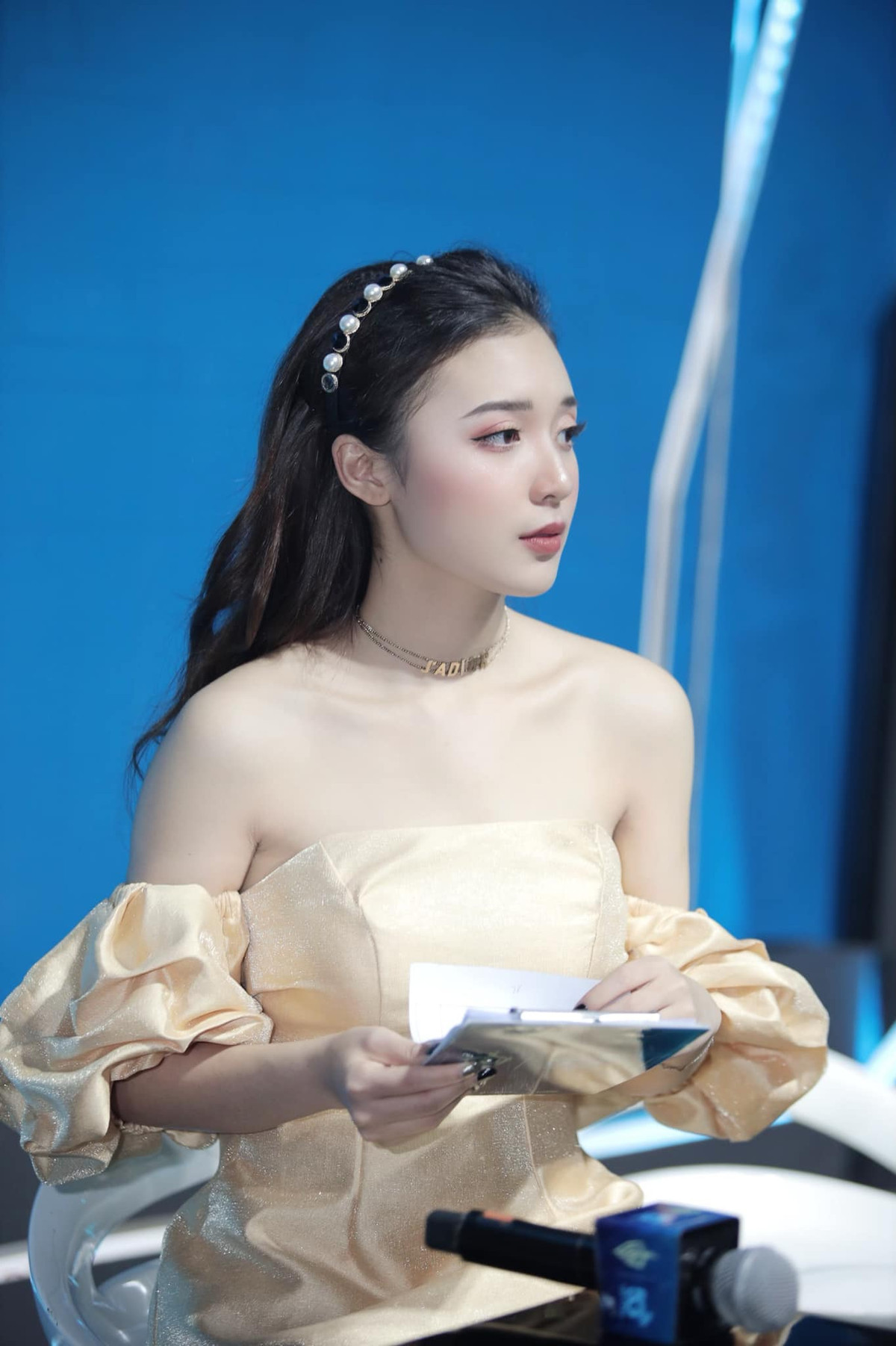 Dù chỉ mới bước vào nghề chưa lâu thế nhưng nữ MC Vũ Phương Thảo đã gây ấn tượng với khán giả bởi lối dẫn dắt tự nhiên.