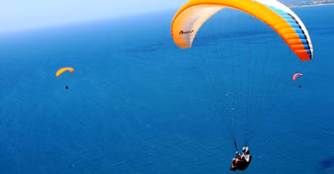 Tai sao may bay cho khach khong co du nhay?