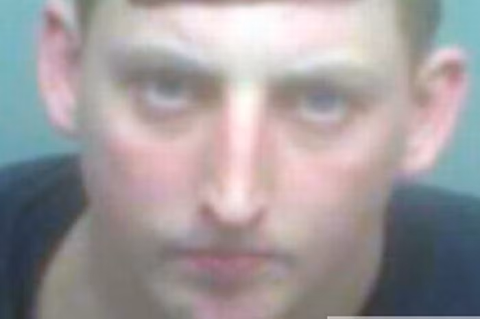 Ngu quen khi di an trom, nam thanh nien bi 'be' ve don canh sat-Hinh-2