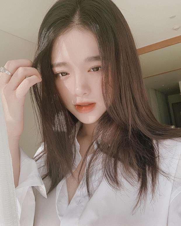 Khi đạt được cột mốc này, rất nhiều người đã để lại lời chúc mừng đến hot girl 10X.