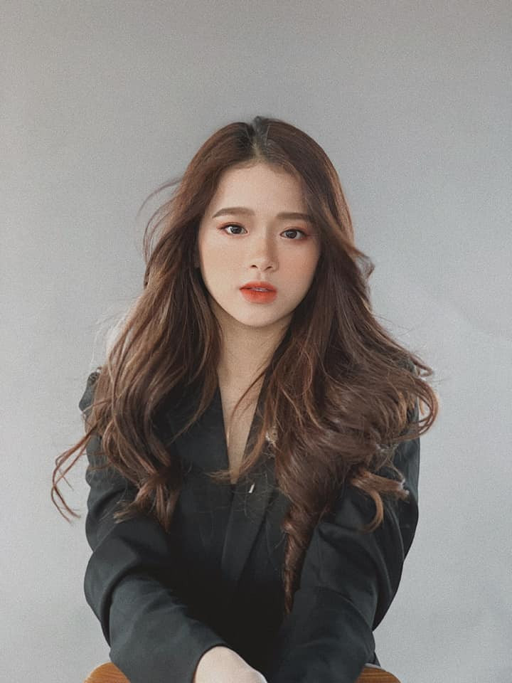 Điển hình là MV cover ca khúc Anh nhà ở đâu thế đạt vị trí top 1 trending YouTuber và có hơn 7,7 triệu lượt xem sau 2 tháng.