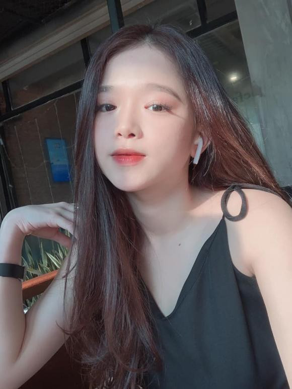 Không thể phủ nhận, hot girl Linh Ka sinh ra để nổi tiếng dù theo cách này hay cách khác.