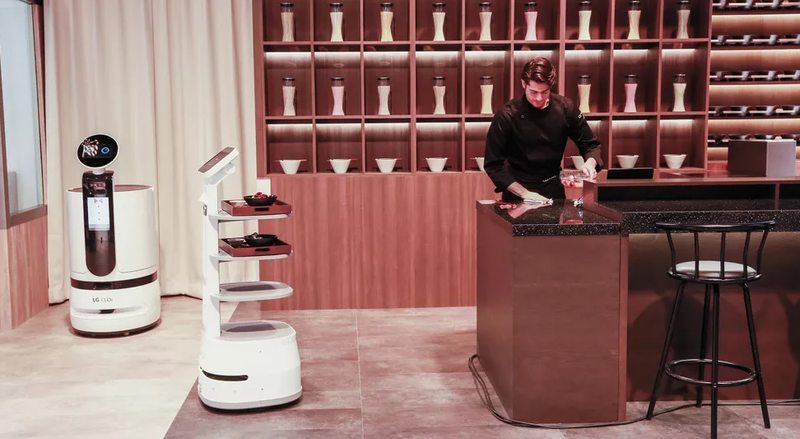 Một người duy nhất để thuyết trình sản phẩm trong gian hàng.