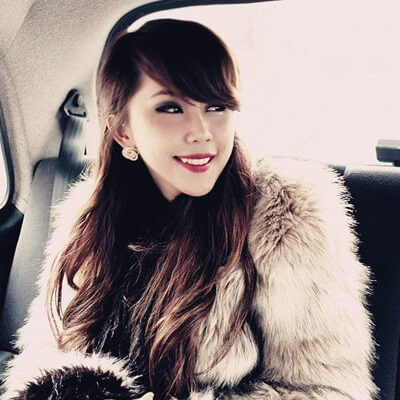 Kể từ khi nổi tiếng, Gào thường xuyên bị cộng đồng chỉ trích vì cư xử kém, ăn nói "chợ búa", sẵn sàng văng tục trên mạng xã hội.