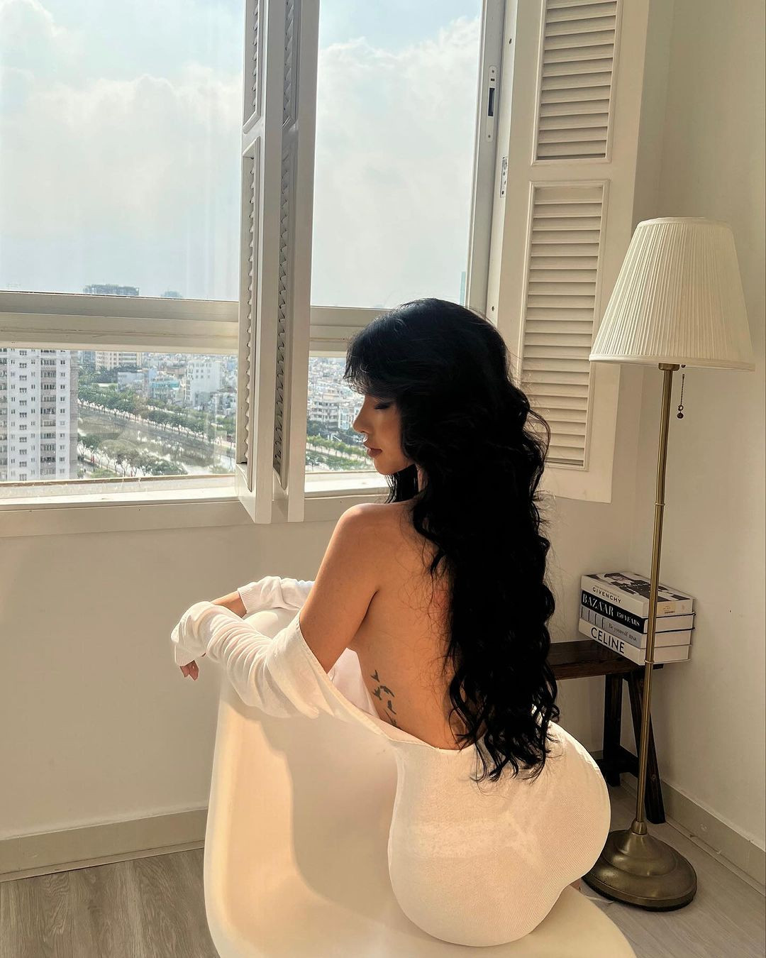 Dù đã sinh nở tuy nhiên Quỳnh Ruby vẫn giữ được vóc dáng thon gọn vạn người mê.