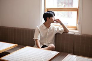 Hiện tại, ngoài thời gian học ở trường, Sơn đang làm diễn viên, mẫu ảnh cho một số shop thời trang tại Hà Nội.