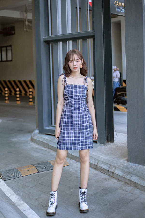 Nhà ngoại Hồng Hạnh kinh doanh trong mảng thương mại điện tử nên hot girl quyết định theo học chuyên ngành công nghệ thông tin của trường ĐH Công Nghiệp Thực Phẩm TP HCM dù biết ngành học này ít được các bạn gái lựa chọn và có những khó khăn nhất định.