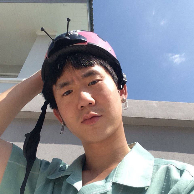 Ngoài việc chuyên tấu hài trên mạng xã hội, North Sanhanut còn là thành viên của một band nhạc chuyên cover.