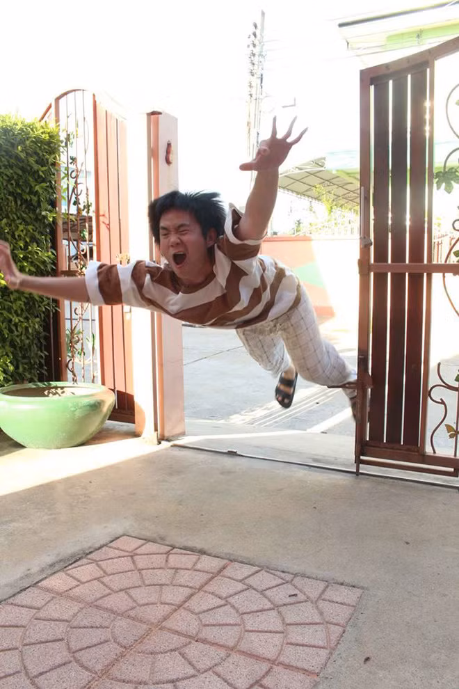 "Thánh lầy" mới nổi này hiện đang sở hữu một fanpage có hơn 670 ngàn lượt like. Nội dung mà anh hướng tới đậm chất "troll" và gây cười cho cư dân mạng.