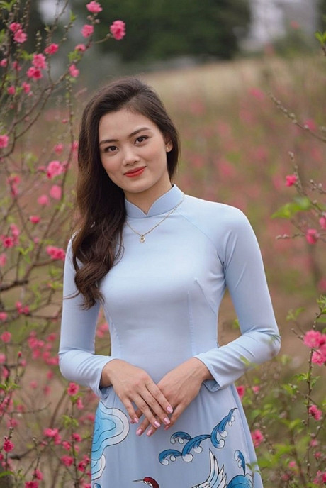 Vẻ đẹp vạn người mê của Thu Hoài.