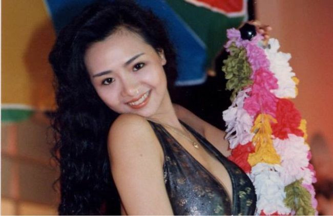 Trong lúc sự nghiệp đang ở đỉnh cao, Diệp Tử My hẹn hò với bác sĩ nổi tiếng Lữ Tích Chiêu. Từ khi về sống chung với bạn trai, cô cũng ngừng đóng phim 18+ và dần rút khỏi làng giải trí.