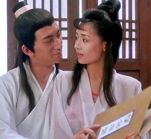 Chung sống với bạn trai và cũng không đăng kí kết hôn, mối tình của Diệp Tử My không được pháp luật công nhận. Dù không có danh phận, không có con chung, cô vẫn hài lòng với cuộc sống bên người tình