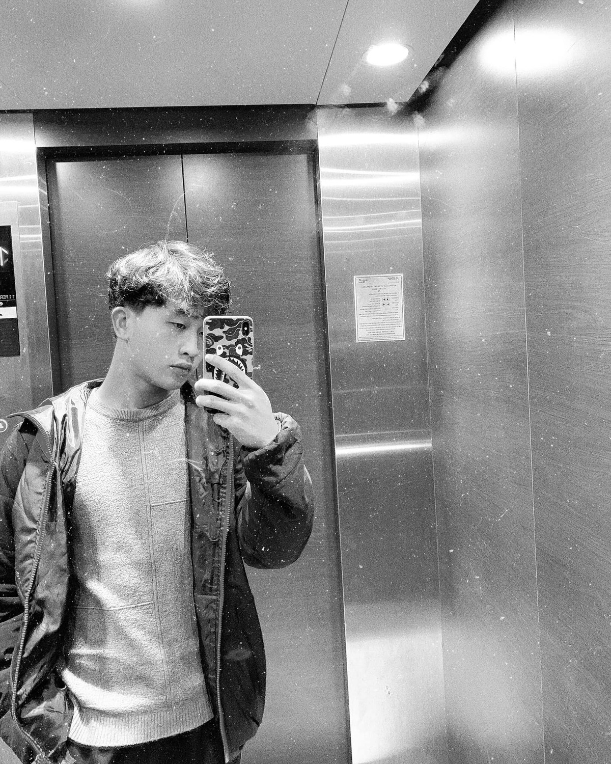 Trần Danh Trung trở lại CLB Viettel sau 1 năm thi đấu cho CLB bóng đá Huế dưới dạng bản hợp đồng cho mượn. Visual của U23 Việt Nam xuất hiện với mái tóc xoăn Hàn Quốc quen thuộc.