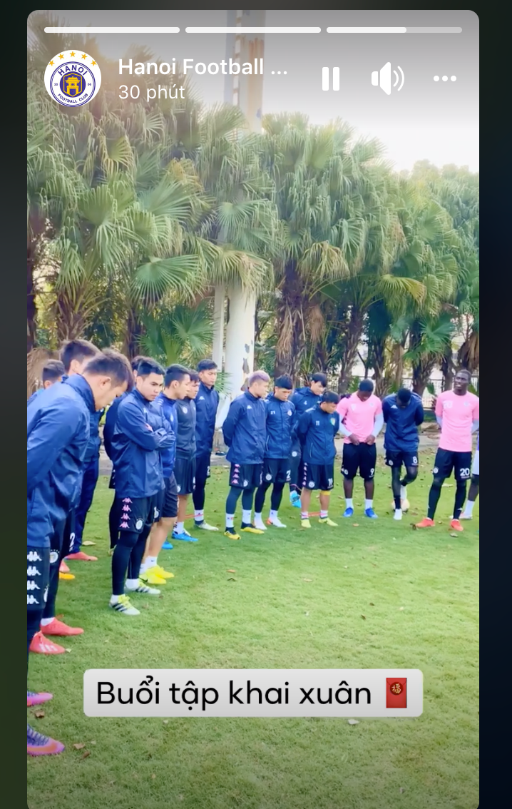 Ngày mùng 6 âm lịch, các cầu thủ tại CLB Hà Nội có buổi tập đầu tiên sau kỳ nghỉ Tết Nguyên đán 2020. Vào ngày 7/2 tới, CLB bóng đá Thủ đô sẽ có trận Siêu cúp với CLB TP.HCM diễn ra trên SVĐ Thống Nhất.