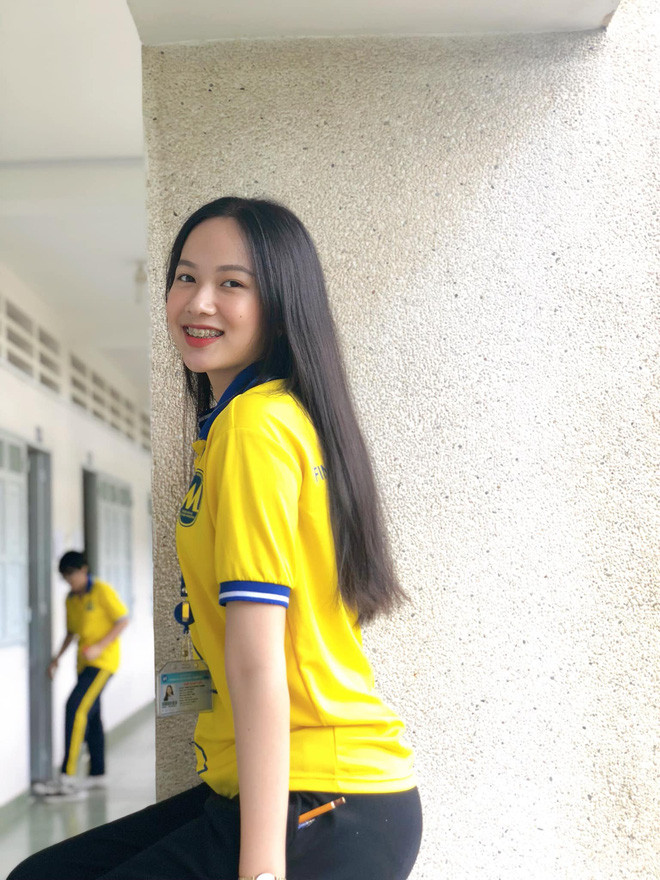 Hành trình "lột xác" của cô đã nhận được rất nhiều sự quan tâm trên MXH. Nhiều người không ngại dành những lời khen có cánh cho nhan sắc của thí sinh Hoa hậu Việt Nam này.