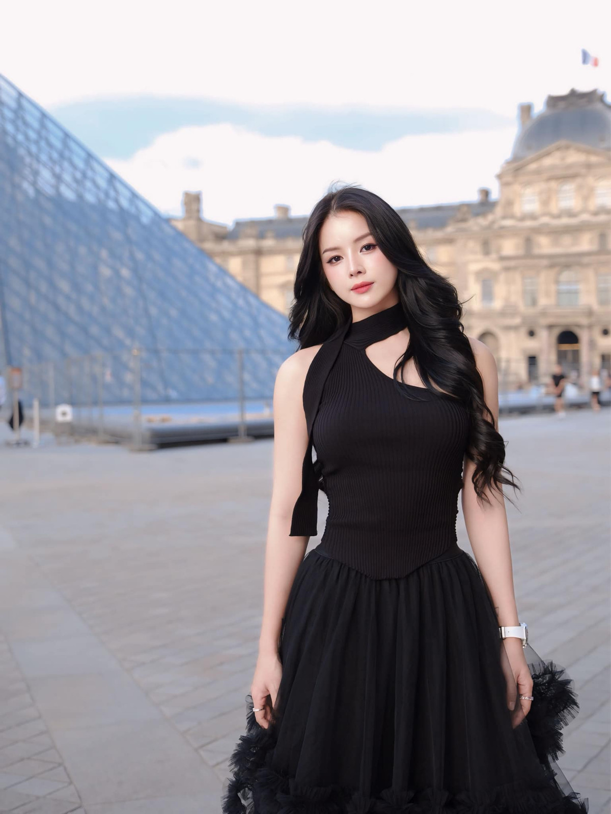 Mie (tên thật Trương Tiểu My, SN 1995, quê Đà Nẵng) là một cái tên đã quá quen thuộc trong làng DJ Việt, dòng nhạc cô theo đuổi và thành công là EDM.