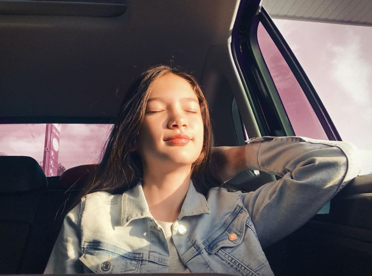 Hiện tại, dù mới ở tuổi 12 nhưng em gái Văn Lâm đã cao sở hữu chiều cao vượt trội 1m65. Khuôn mặt xinh xắn cùng lợi thế về ngoại hình, không khó để cô bé thử sức ở lĩnh vực người mẫu.