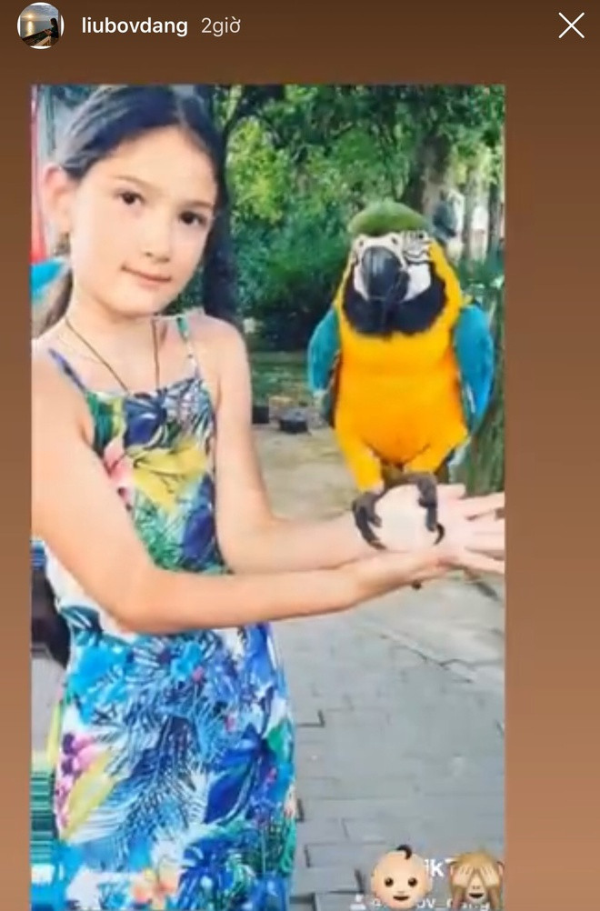 Mang trong mình hai dòng máu Việt - Nga, cô bé xinh đẹp, đáng yêu từ khi lọt lòng. Bởi thế mà nói lớn lên lại khiến khối anh tương tư.