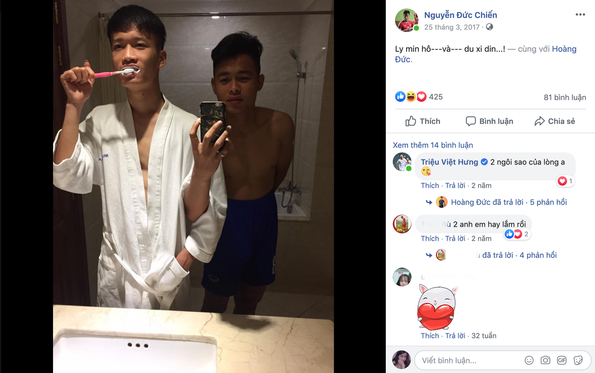 Trước đó, Đức Chiến từng nhiều lần khoe khoảnh khắc thân mật cùng Hoàng Đức trên trang cá nhân. Thậm chí Chiến "băng" còn tình cảm khoác tay người đồng đội của mình ngay cả khi đang đánh răng.