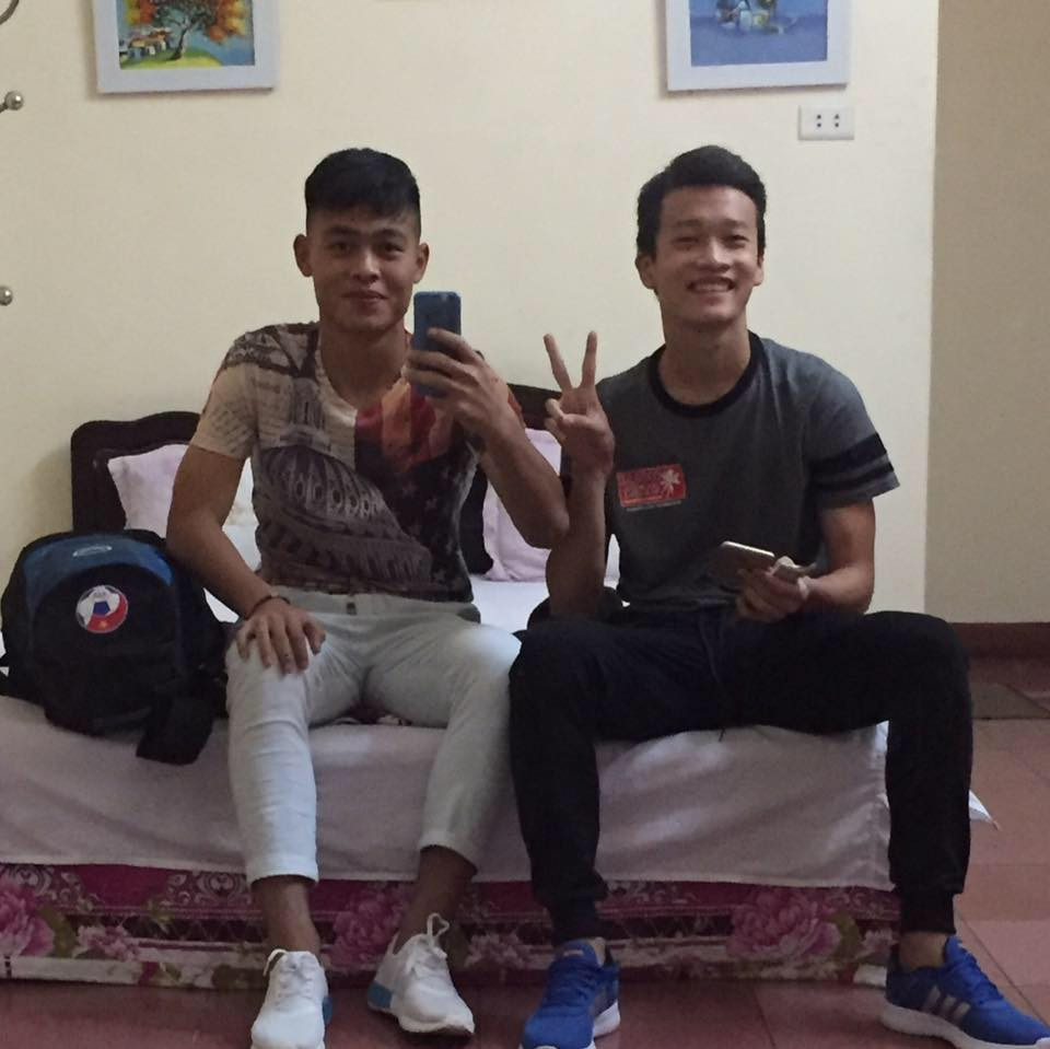 Cùng tuổi lại cùng chơi cho CLB Viettel, Đức Chiến và Hoàng Đức gắn bó với nhau từ thời còn "trẻ trâu".