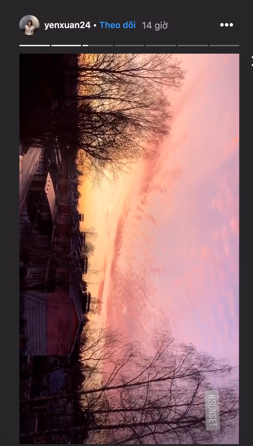 "Hot girl phòng tập" thậm chí còn khoe rất nhiều khoảnh khắc mặt trời lặn tại Nga trong khi đi chơi cùng gia đình chồng tương lai.