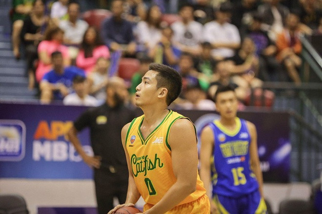 Bên cạnh sự nghiệp bóng rổ, Hưng Thịnh còn là chủ của một quán bar trên tầng thượng tại khu vực phố cổ Hà Nội.