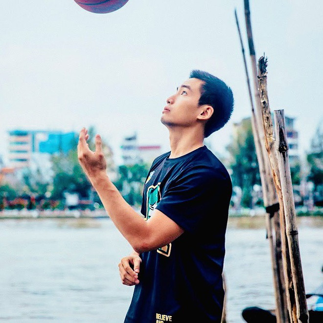 Trên trang Facebook cá nhân, Hưng Thịnh chưa từng chia sẻ hình ảnh của bạn gái Mẫn Tiên và cũng không thường xuyên đăng tải ảnh cá nhân.