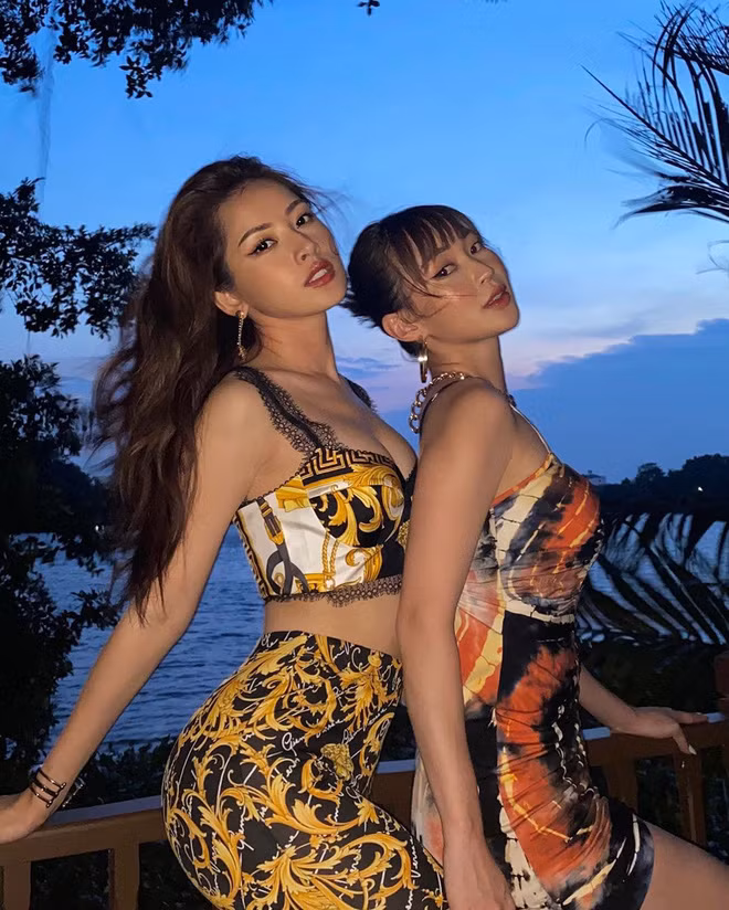 Dù ngoài kia có bao nhiêu sóng gió thì Sun Ht vẫn không hề rời bỏ tình bạn thân thiết bấy lâu nay.