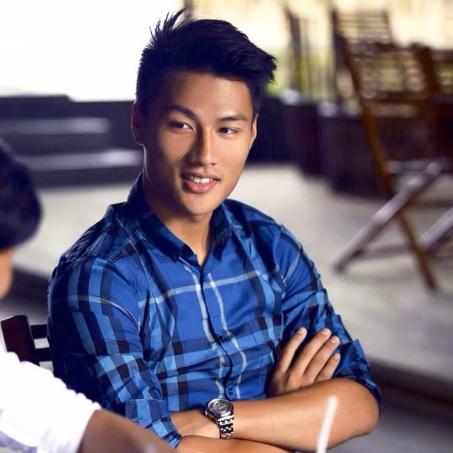 Thế nhưng, chuyện tình giữa anh cùng bạn gái Ly Kute khi ấy đã ảnh hưởng không nhỏ tới sự nghiệp của Hồng Quân.