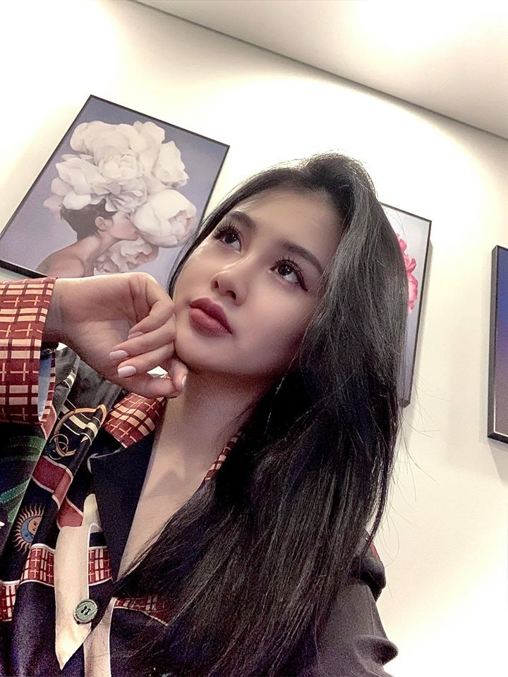 Được biết, cô nàng có nick facebook là M.K, hiện đang làm việc tại Hà Nội.