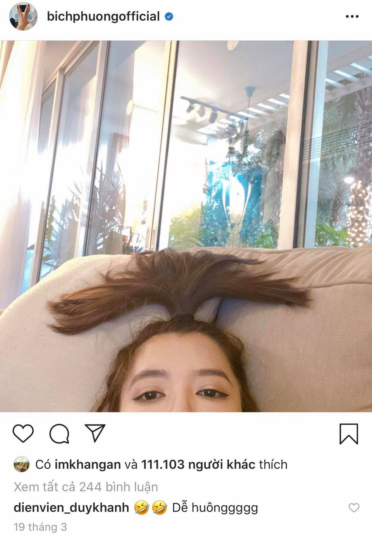 Phong cách chụp hình cũng chẳng giống ai và không biết ý nghĩa sâu xa là gì của nữ chủ nhân bản hit "Bao giờ lấy chồng".