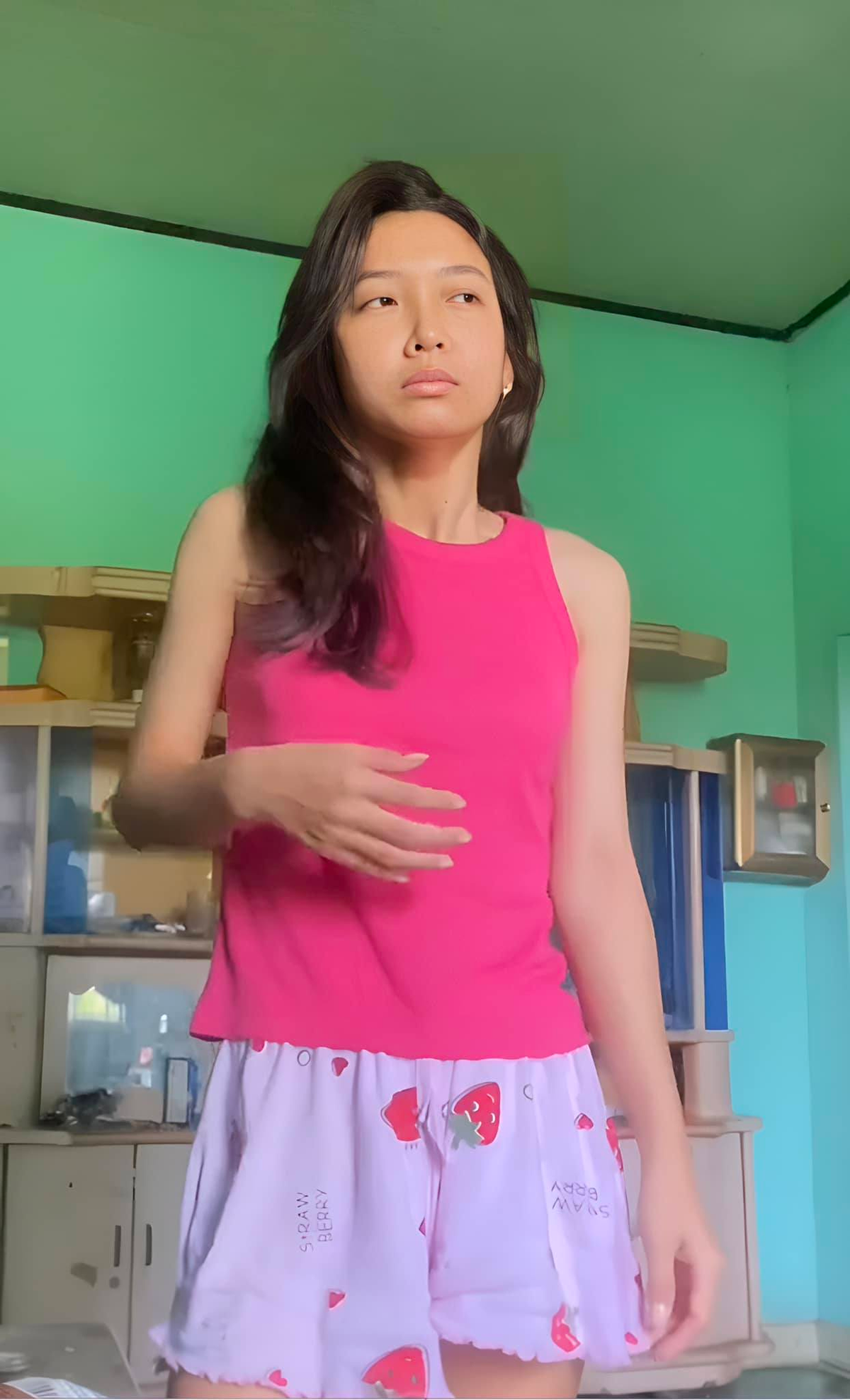 Rất nhiều bình luận khen ngợi các bạn trẻ vì sự đáng yêu, tự tin dám khoe mặt mộc của mình lúc mới ngủ dậy lên mạng xã hội.