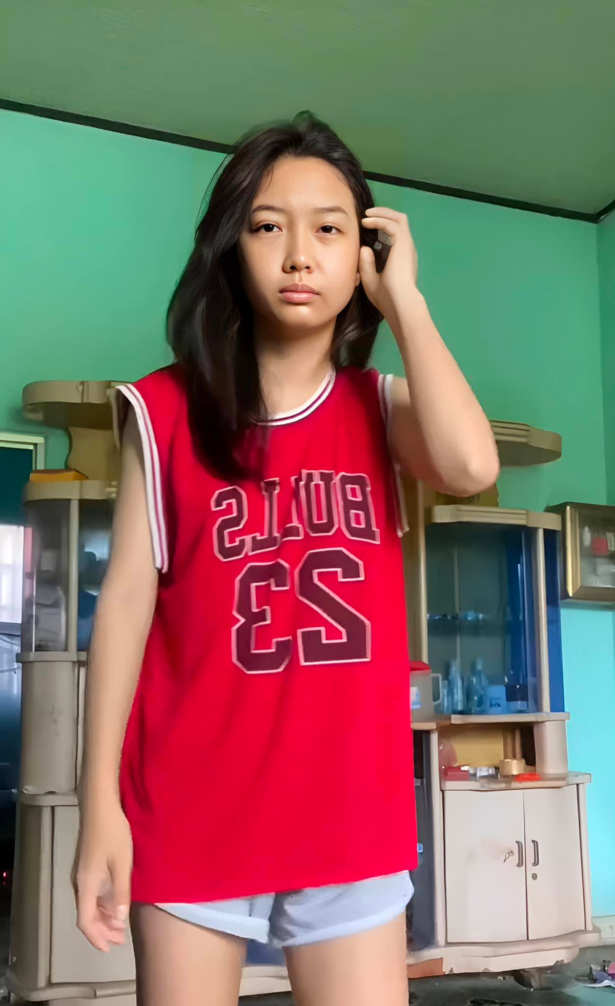 "7749" biểu cảm dễ thương lúc mới ngủ dậy của các bạn trẻ khiến nhiều người cảm thấy vô cùng bất ngờ.